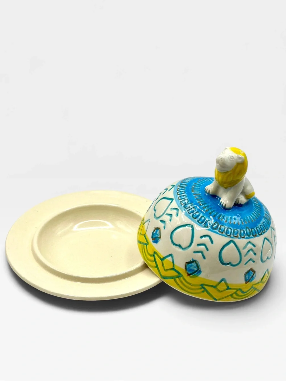 Anthropologie Lion Lidded Dome  Ceramic Butter Dish with Lion Finial Handpainted